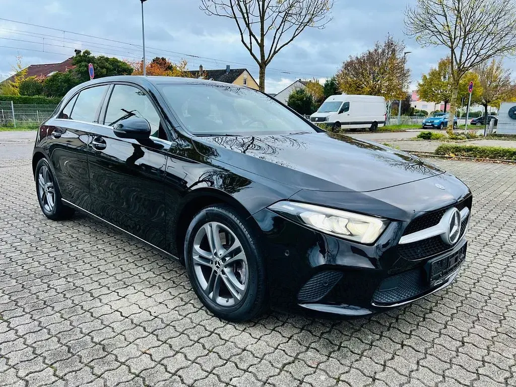 Gebraucht Mercedes A250 224 PS (164 kW) 2019 Schwarz Limousine