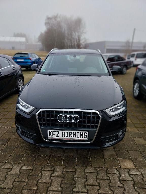 Schwarz Gebraucht 2013 Audi Q3 SUV | 12.290 € (Guter Preis) - Bild 1/4