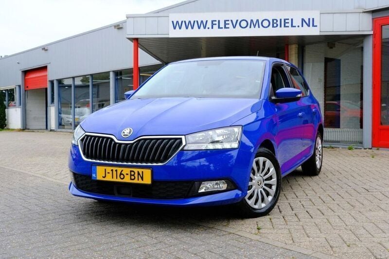 Blau Gebraucht 2020 Skoda Fabia Ambition Limousine | 10.250 € (Superpreis) - Bild 1/4