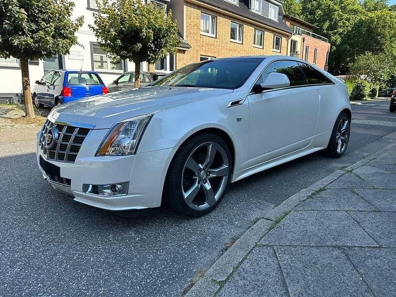 Gebraucht Cadillac CTS 322 PS (236 kW) 2011 Weiß Coupé