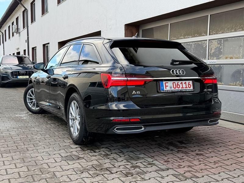 Gebraucht Audi A6 Basis 204 PS (150 kW) 2021 Schwarz Kombi