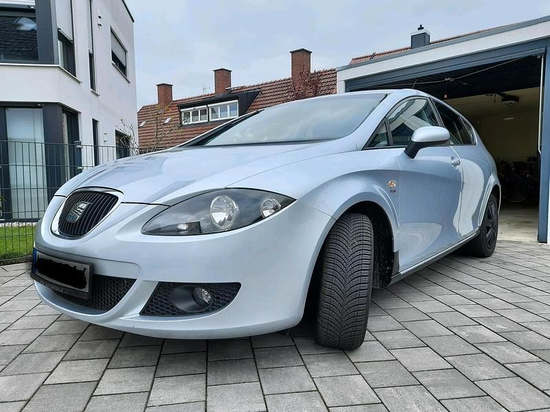 Usata Seat Leon 150 CV (110 kW) 2006 Argento Utilitaria