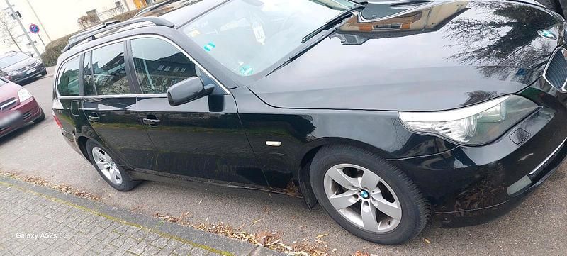 Gebraucht BMW 520 163 PS (119 kW) 2009 Schwarz Kombi