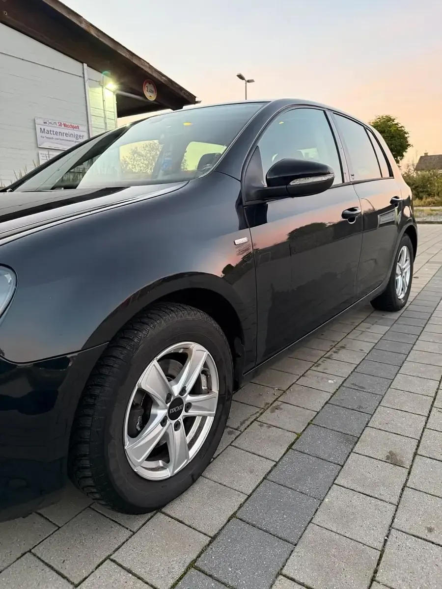 Gebraucht VW Golf VII Match 150 PS (110 kW) 2012 Schwarz Limousine