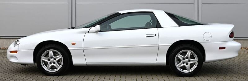Weiß Gebraucht 1999 Chevrolet Camaro Coupé | 12.900 € (Teuer) - Bild 1/4