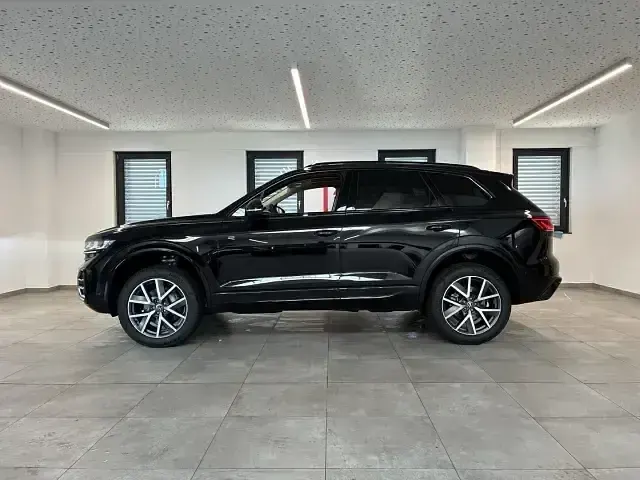 Neu VW Touareg Edition 286 PS (210 kW) 2026 Siliziumgrau SUV