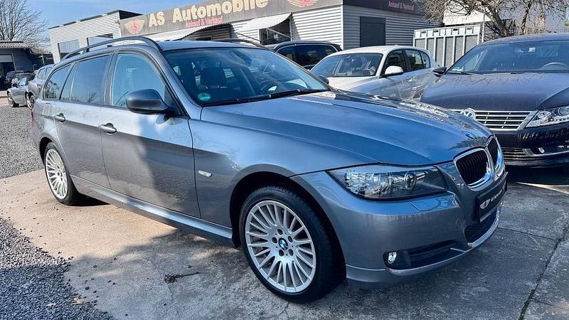 Gebraucht BMW 320 Comfort Edition 170 PS (125 kW) 2009 Grau Kombi