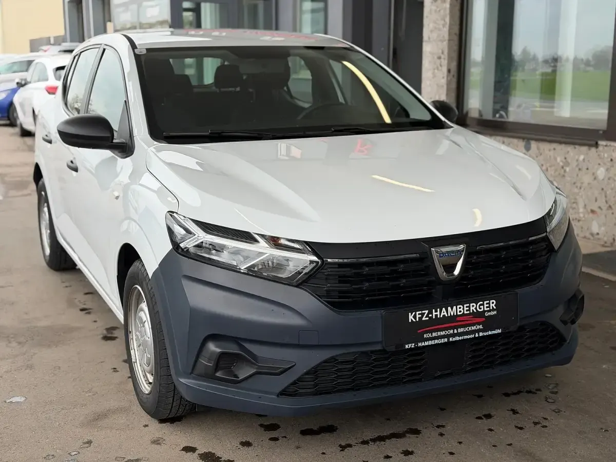 Gebraucht Dacia Sandero Acces 67 PS (49 kW) 2022 Weiß Limousine