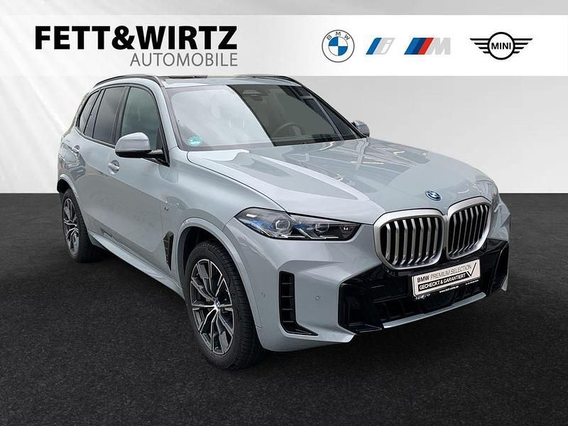 Brooklyn grau metallic Gebraucht 2025 BMW X5 M Sport SUV | 85.400 € (Guter Preis) - Bild 1/3