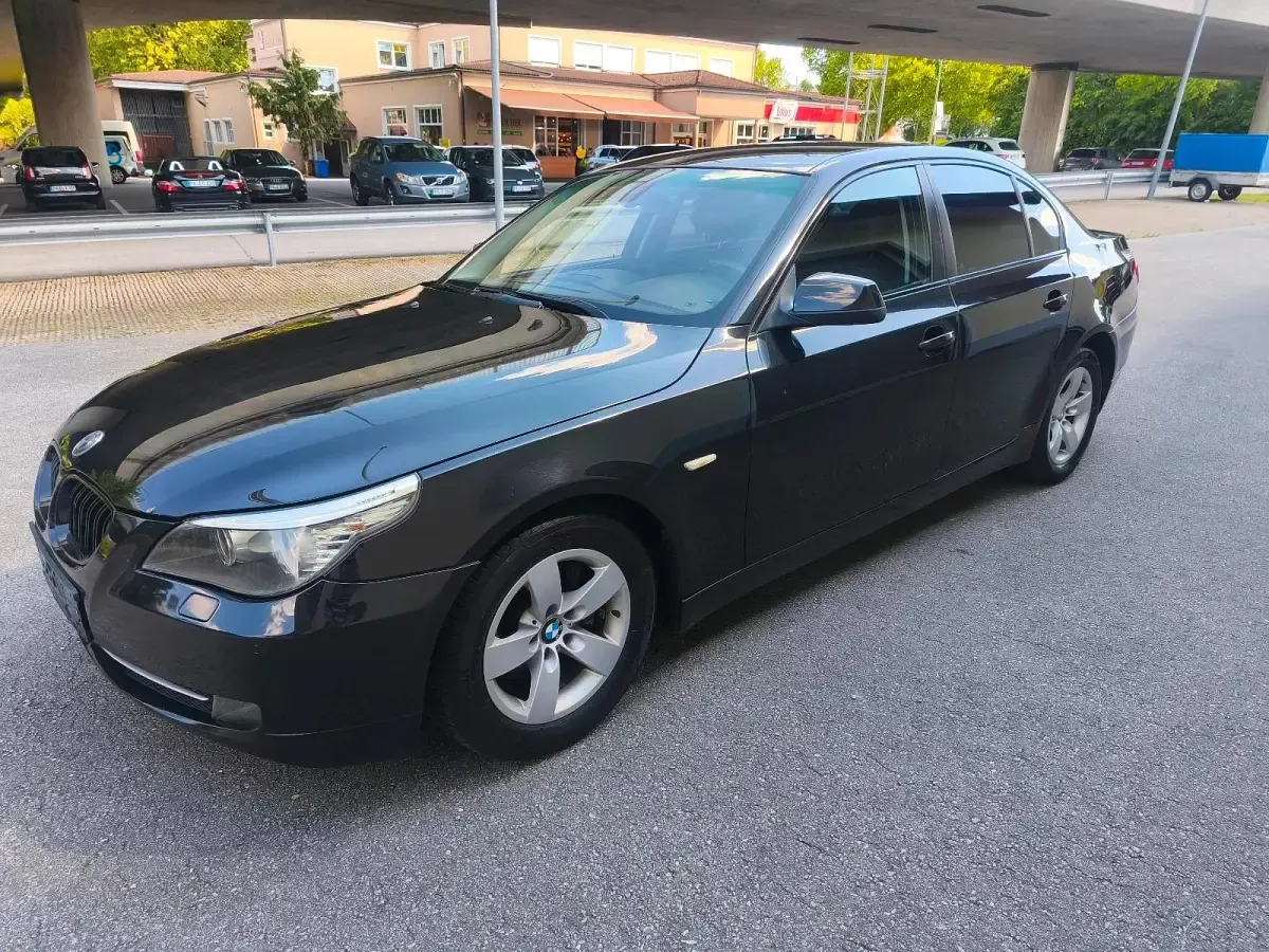 Gebraucht BMW 520 Comfort Edition 177 PS (130 kW) 2010 Schwarz Limousine