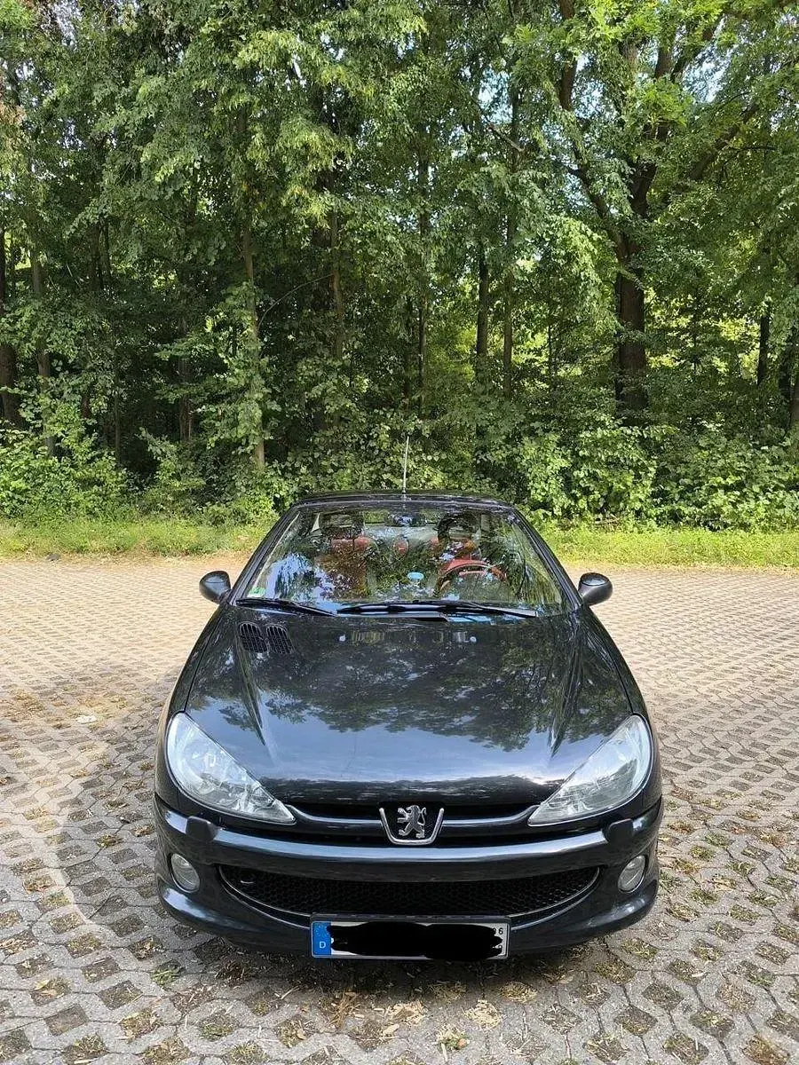 Gebraucht Peugeot 206 CC 109 PS (80 kW) 2003 Schwarz Cabrio