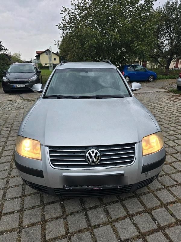 Silber Gebraucht 2004 VW Passat Kombi | 790 € (Superpreis) - Bild 1/4