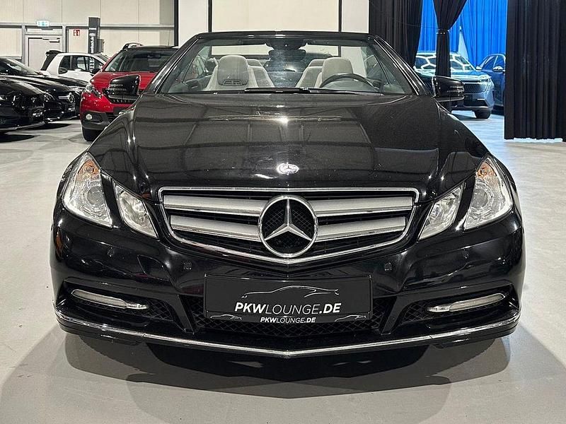 Gebraucht Mercedes E200 Avantgarde 184 PS (135 kW) 2011 Schwarz Cabrio