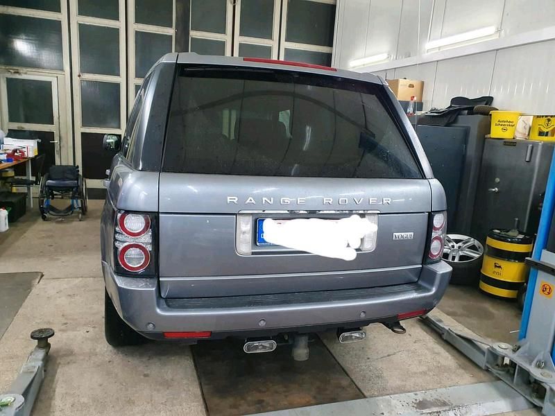 Gebraucht Land Rover Range Rover Vogue 313 PS (230 kW) 2011 Grau SUV