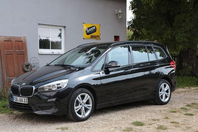 Schwarz Gebraucht 2018 BMW 216 Gran Tourer Advantage Van / Kleinbus | 13.300 € (Fairer Preis) - Bild 1/4