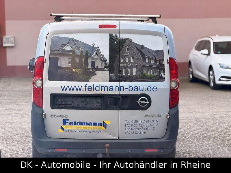 Gebraucht Opel Combo 90 PS (66 kW) 2013 Silber Van / Kleinbus