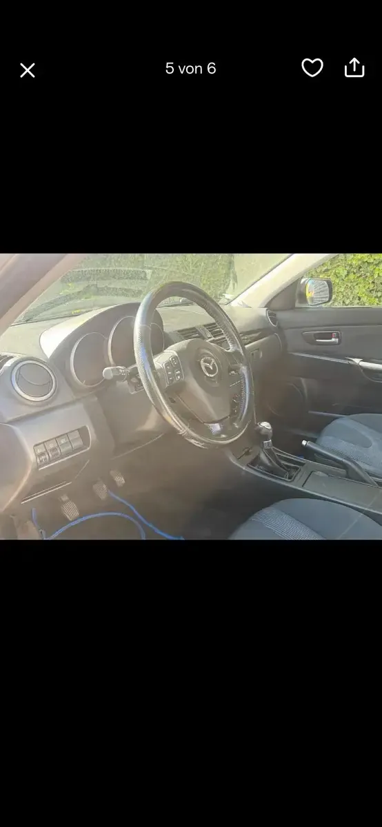Używany Mazda 3 101 KM (74 kW) 2004 Srebrny Sedan/Limuzyna
