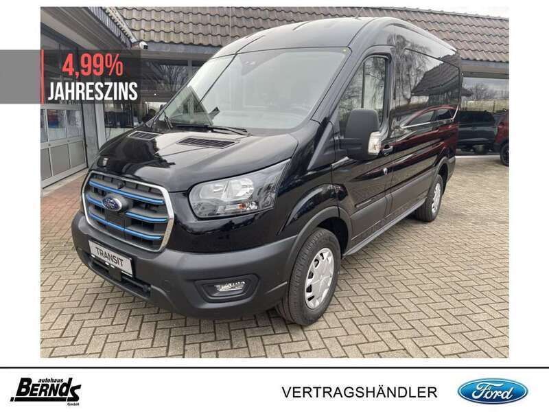 Obsidian schwarz metallic Gebraucht 2022 Ford E-Transit Trend Van | 47.481 € - Bild 1/2