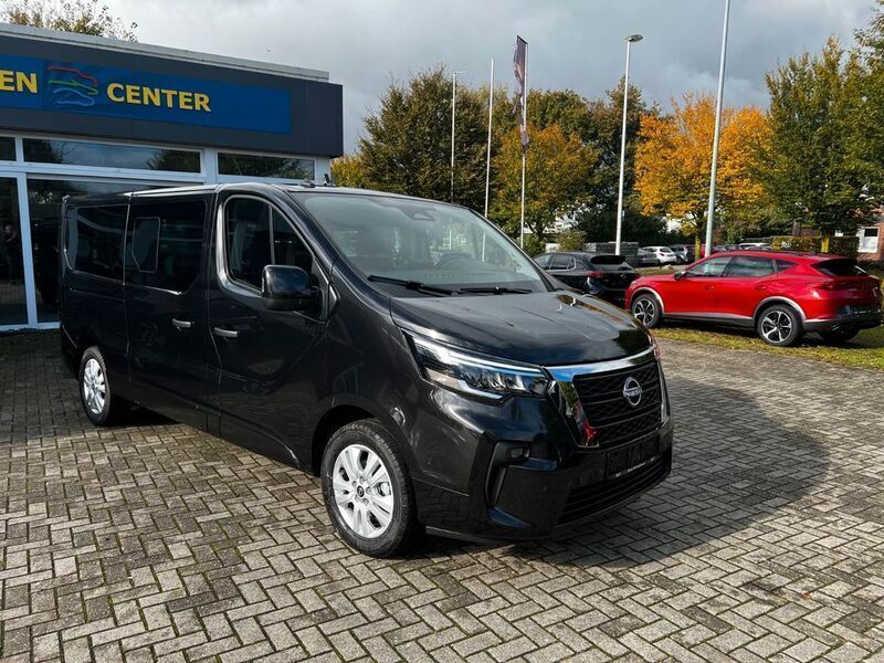 Schwarz Gebraucht 2024 Nissan Primastar Tekna Van / Kleinbus | 42.600 € (Teuer) - Bild 1/4