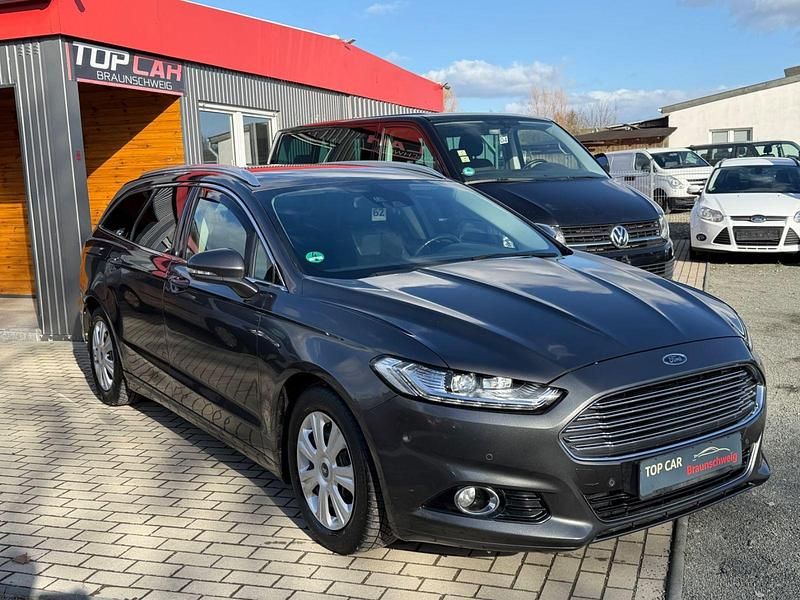 Gebraucht Ford Mondeo Titanium 179 PS (131 kW) 2016 Grau Kombi