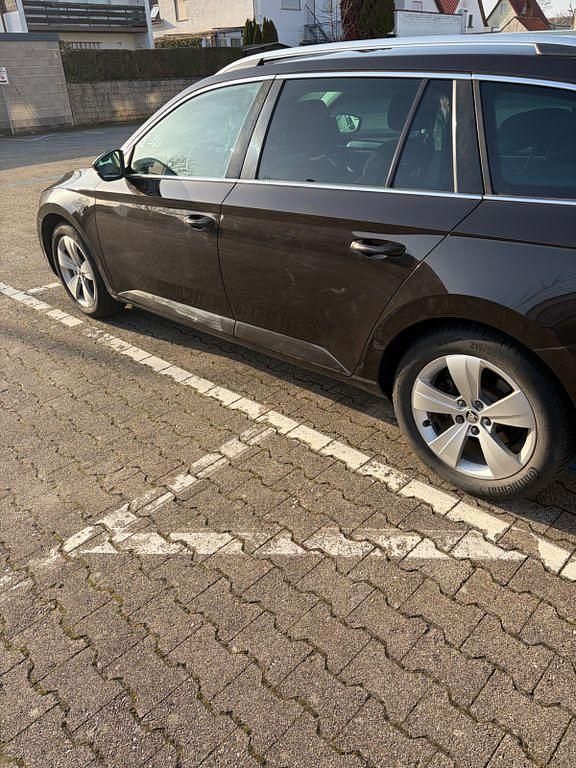 Gebraucht Skoda Superb Style 120 PS (88 kW) 2018 Braun Kombi