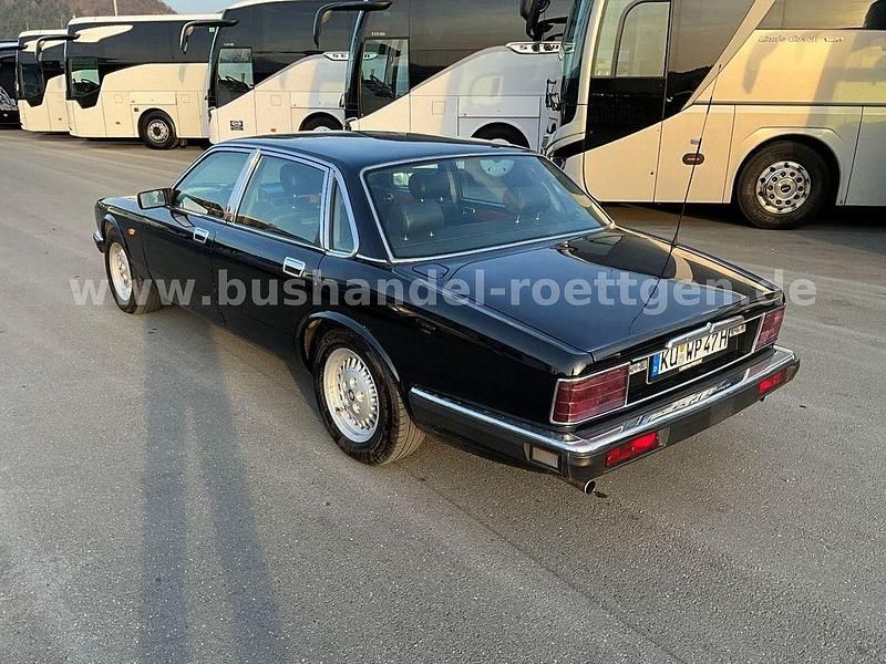 Gebraucht Jaguar XJ40 222 PS (163 kW) 1993 Schwarz Limousine