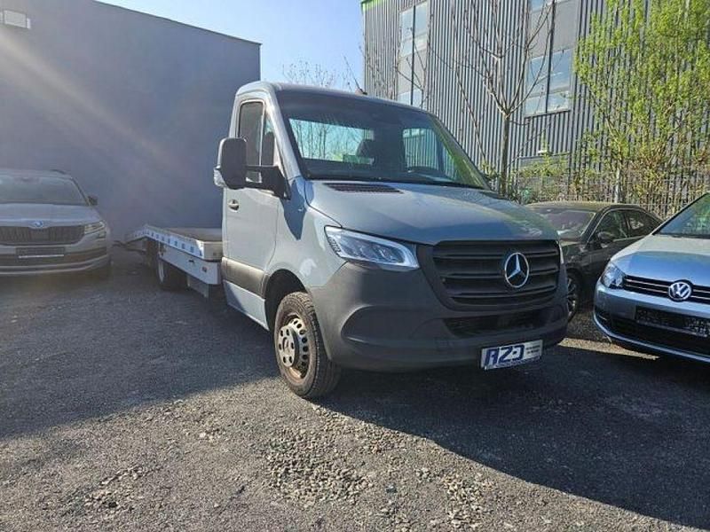 Blau Gebraucht 2020 Mercedes Sprinter Van | 49.888 € - Bild 1/4