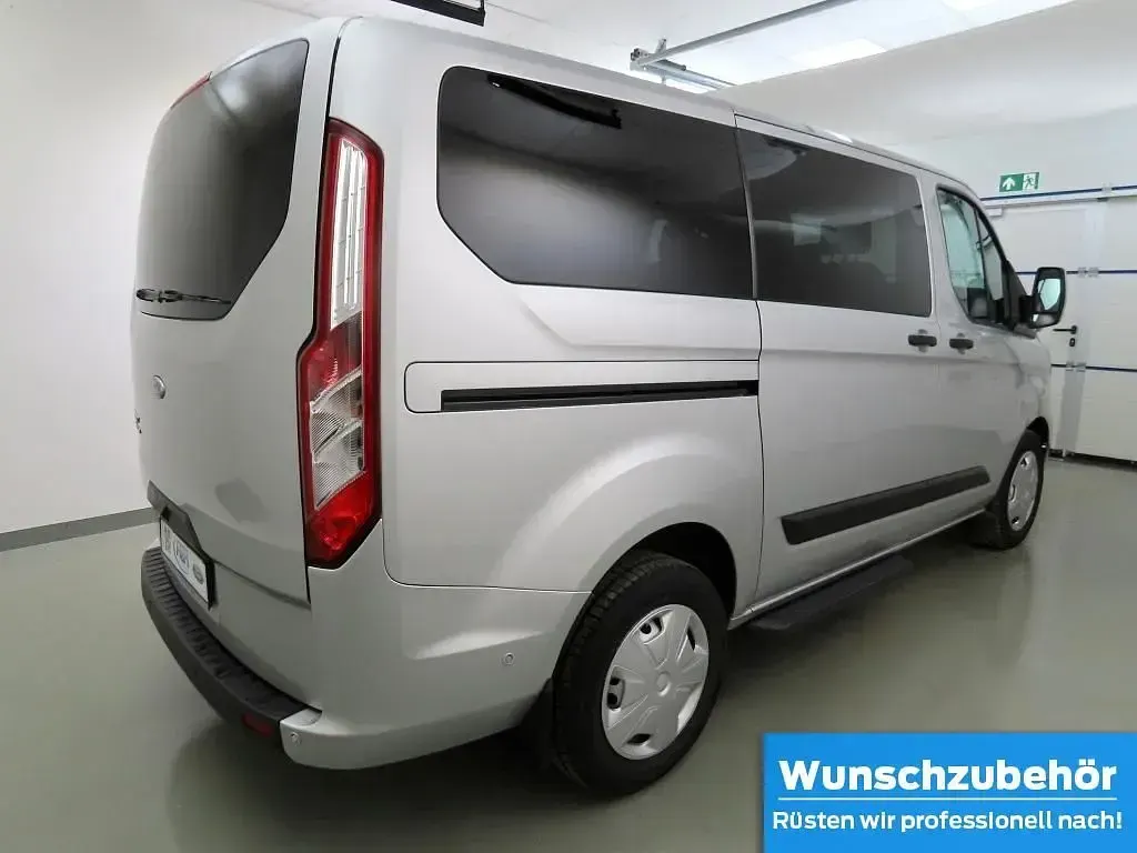 Gebraucht Ford Tourneo 150 PS (110 kW) 2023 Silber Van / Kleinbus