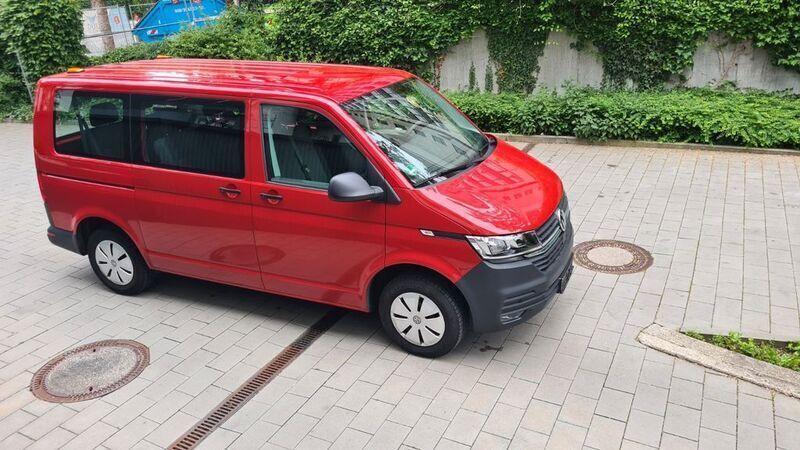 Rot Gebraucht 2021 VW T6.1 Van | 26.977 € (Etwas zu teuer) - Bild 1/4