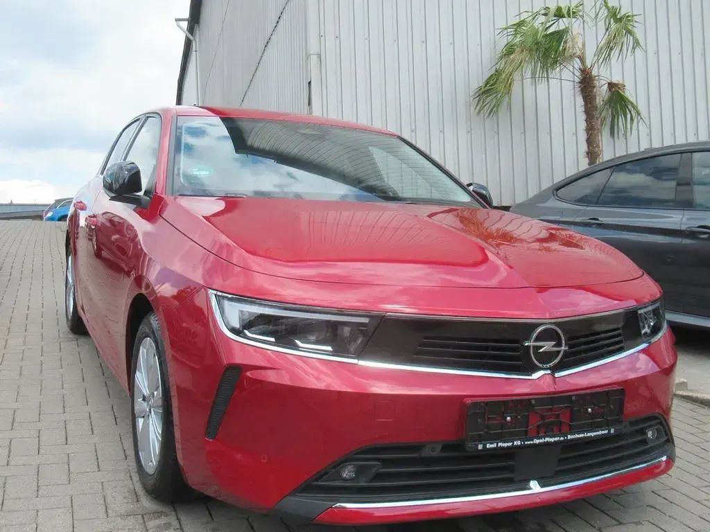 Gebraucht Opel Astra Elegance 131 PS (96 kW) 2022 Rot Kleinwagen