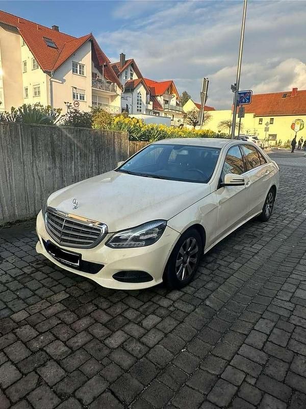 Gebraucht 2015 Mercedes E200 Limousine | 7.350 € (Fairer Preis) - Bild 1/4