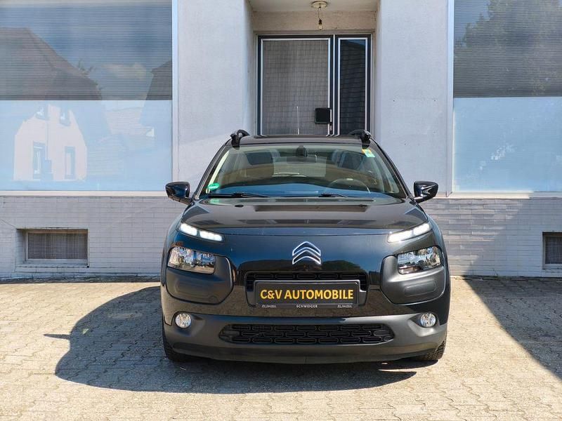 Usado Citroën C4 SELECTION 99 HP (72 kW) 2017 Preto SUV