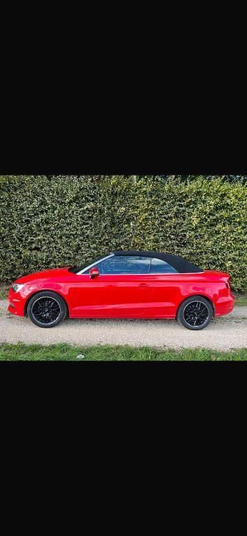 Gebraucht Audi A3 Cabriolet Sport 116 PS (85 kW) 2016 Rot Cabrio