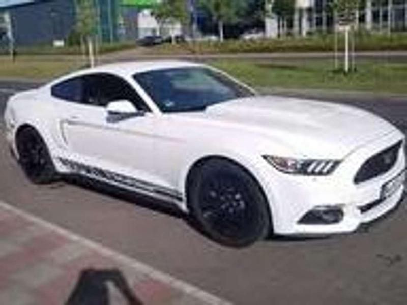 Gebraucht Ford Mustang 317 PS (233 kW) 2015 Weiß Coupé