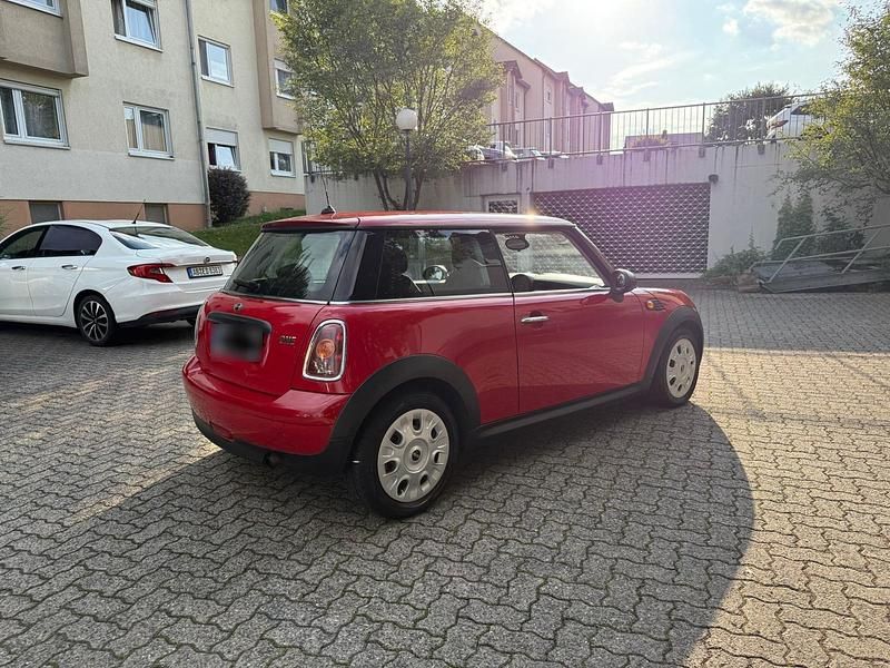 Gebraucht Mini ONE 75 PS (55 kW) 2009 Rot Kleinwagen