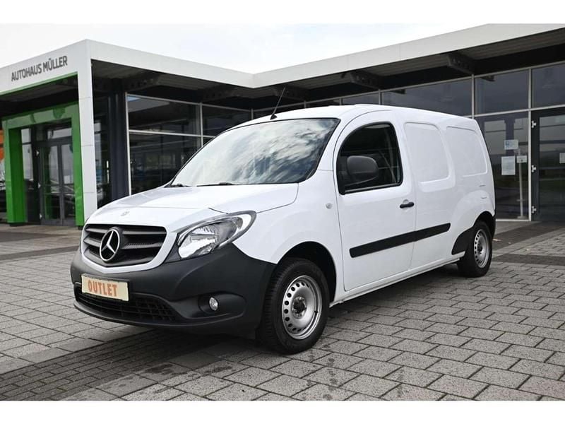 Weiss Gebraucht 2020 Mercedes Citan 109 Limousine | 13.990 € (Fairer Preis) - Bild 1/4