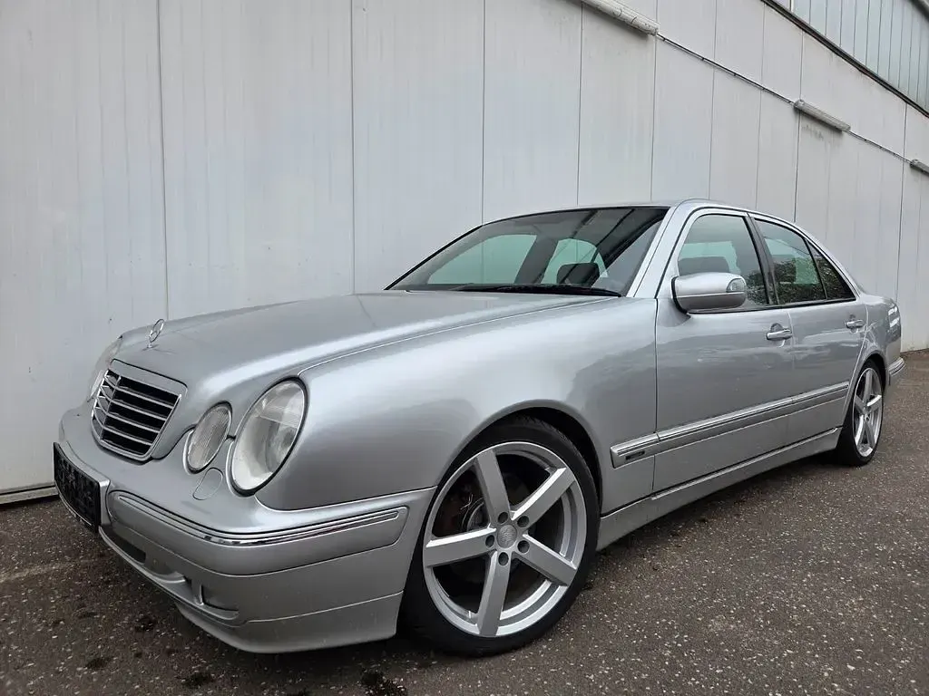 Gebraucht Mercedes E320 Elegance 224 PS (164 kW) 2001 Silber Limousine