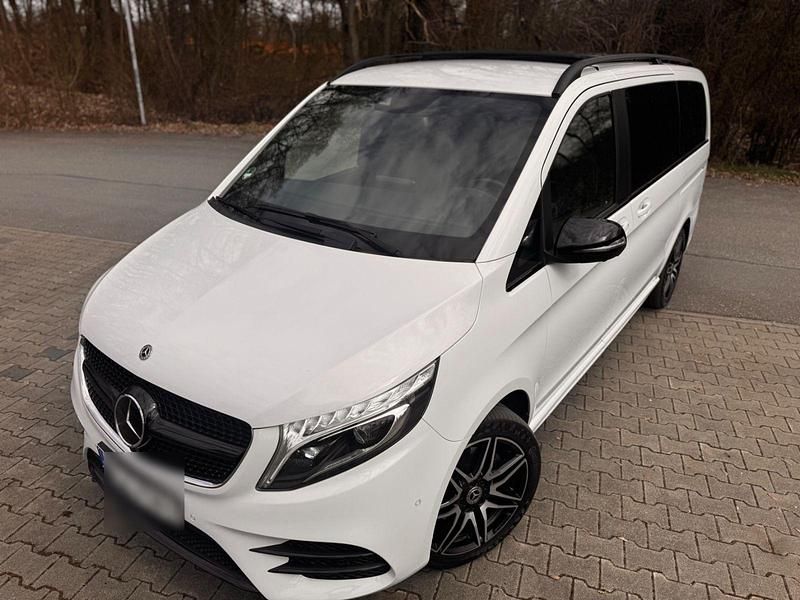 Weiß Gebraucht 2018 Mercedes V250 Exclusive Van / Kleinbus | 46.700 € (Fairer Preis) - Bild 1/4