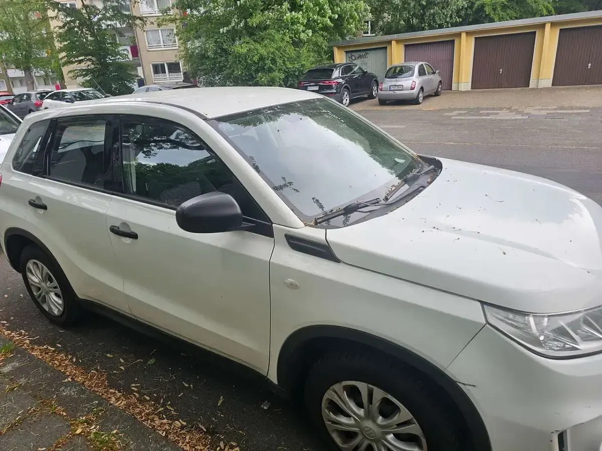 Second-hand Suzuki Vitara 120 CP (88 kW) 2017 Alb SUV