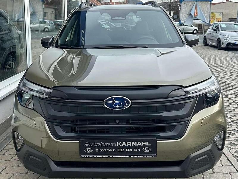 Neu Subaru Forester Active 136 PS (100 kW) 2026 Autumn green SUV