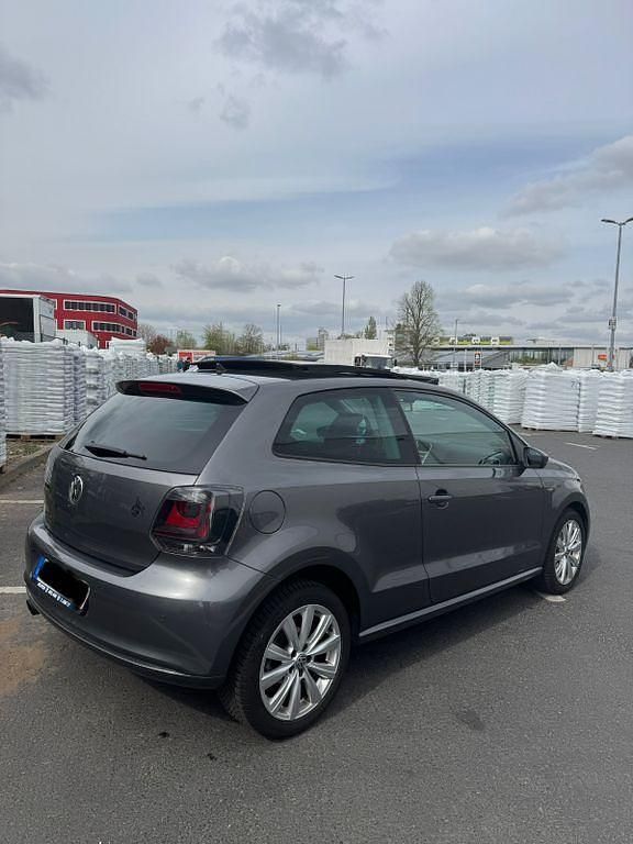 Gebraucht VW Polo Life 90 PS (66 kW) 2013 Grau Kleinwagen