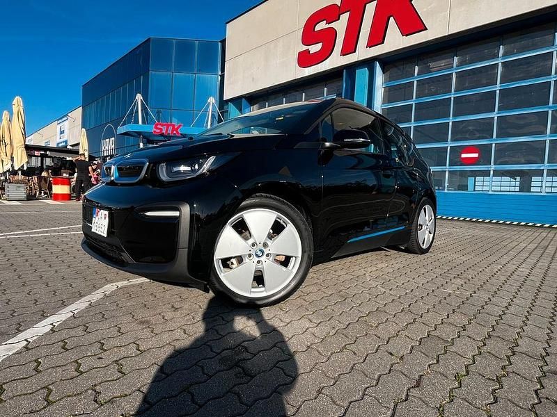 Schwarz Gebraucht 2022 BMW i3 Basis Kleinwagen | 18.490 € (Fairer Preis) - Bild 1/4