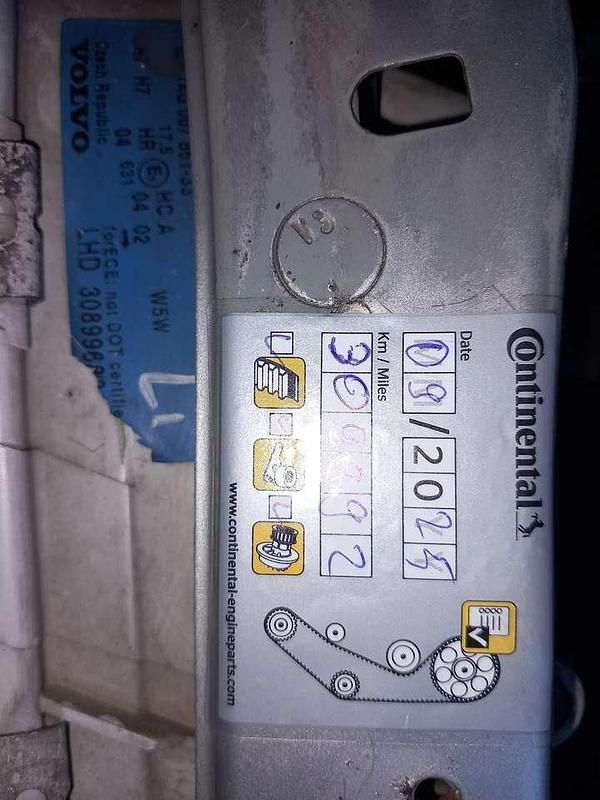 Gebraucht Volvo V40 Standard 116 PS (85 kW) 2004 Silber Kombi