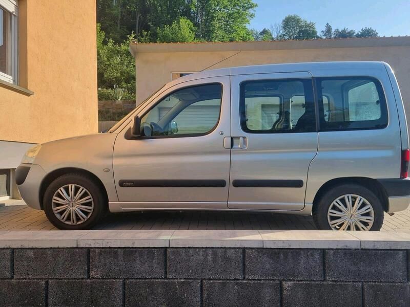 Silber Gebraucht 2003 Citroën Berlingo Van / Kleinbus | 3.200 € - Bild 1/4