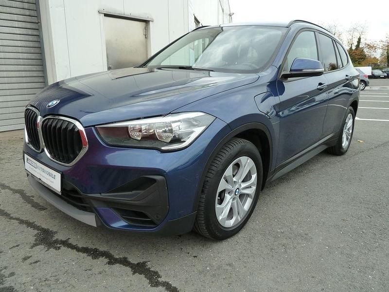 Gebraucht BMW X1 Sport Line 220 PS (161 kW) 2021 Blau SUV