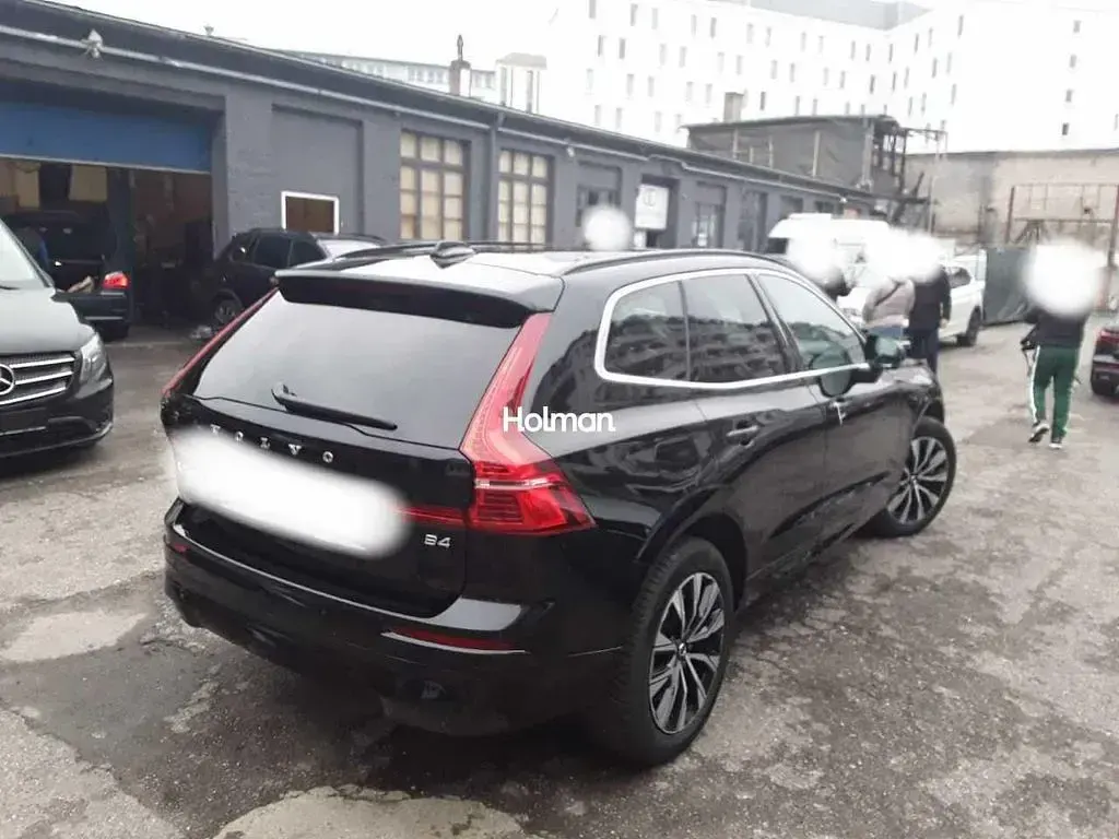 Gebraucht Volvo XC60 Core 197 PS (144 kW) 2023 Schwarz SUV