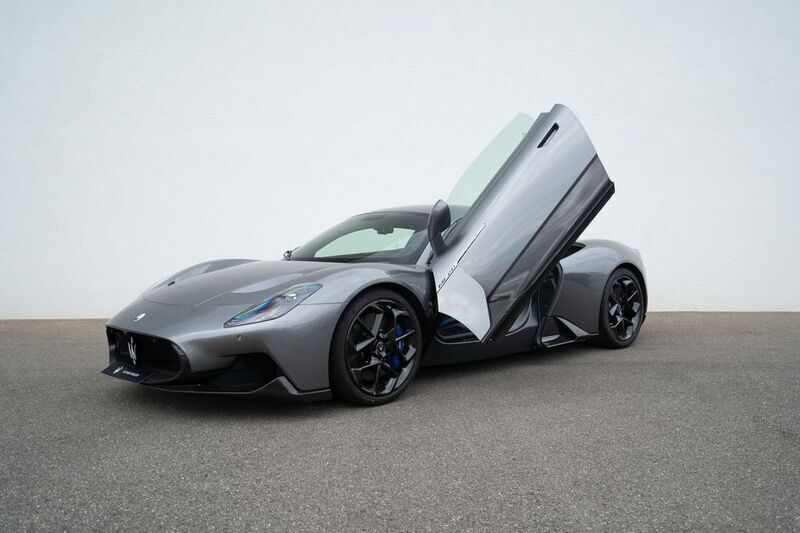 Grigio mistero Neu 2024 Maserati MC20 Coupé | 249.990 € (Etwas zu teuer) - Bild 1/4