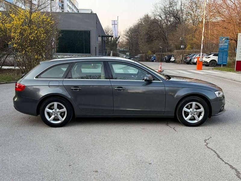 Gebraucht Audi A4 Ambiente 150 PS (110 kW) 2013 Grau Kombi