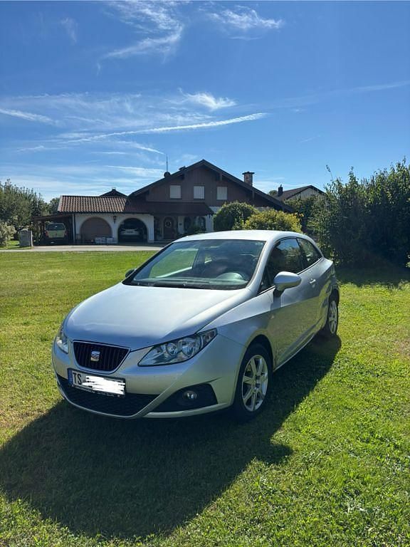 Silber Gebraucht 2009 Seat Ibiza SC Reference Kleinwagen | 2.500 € (Fairer Preis) - Bild 1/4