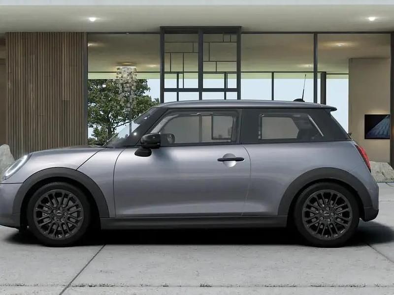 Second-hand Mini Cooper 114 kW (156 CP) 2025 Argintiu Hatchback